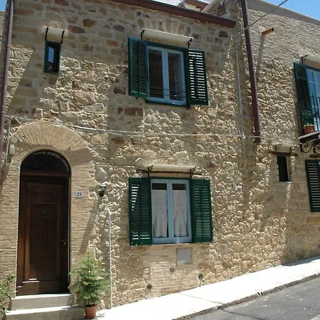 Case Lambrosa 게스트하우스 Montemaggiore Belsito