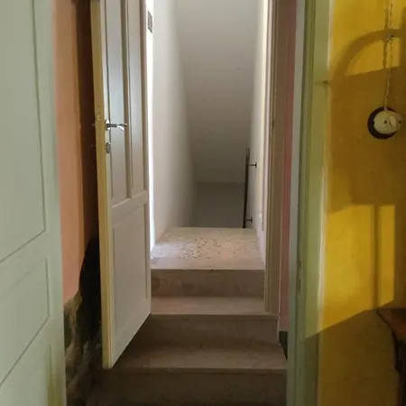 Case Lambrosa Montemaggiore Belsito