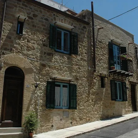 Case Lambrosa * Montemaggiore Belsito